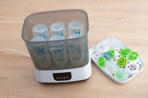 Lifestyle_Bottle_Sterilizer_and_Dryer_with_Wide-Neck_bottles_and_Accessory_Tray_1_L Bliss & Bless-Dr. Brown's 奶樽消毒及烘乾機 (HEPA 過濾功能)