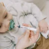 Lifestyle_Pacidose_with_toddler_stage2_green_1 Bliss & Bless-Dr. Brown's Pacidose 奶咀形餵藥器