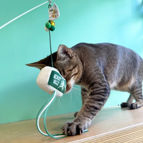 Meow_Exit_Sign_Soft_Plush_Cat_Wand_5_1800x1800 Woof² Meow²-Meow² | 逃生出口逗貓棒